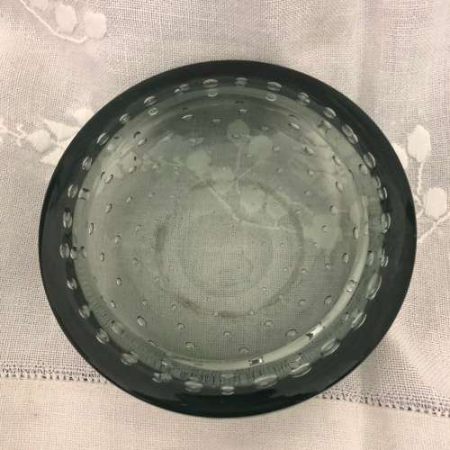 STUNNING GREEN ART GLASS BOWL WITH CONTROLLED BUBBLES